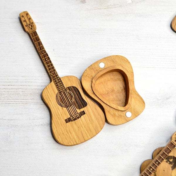 🎁Mini Cute Edition Wooden Guitar Plectrum Case🎸