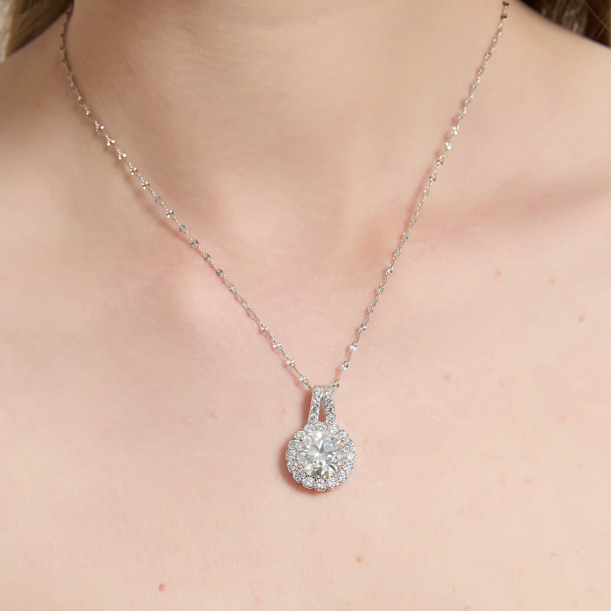 S925 Sunflower Moissanite Necklace