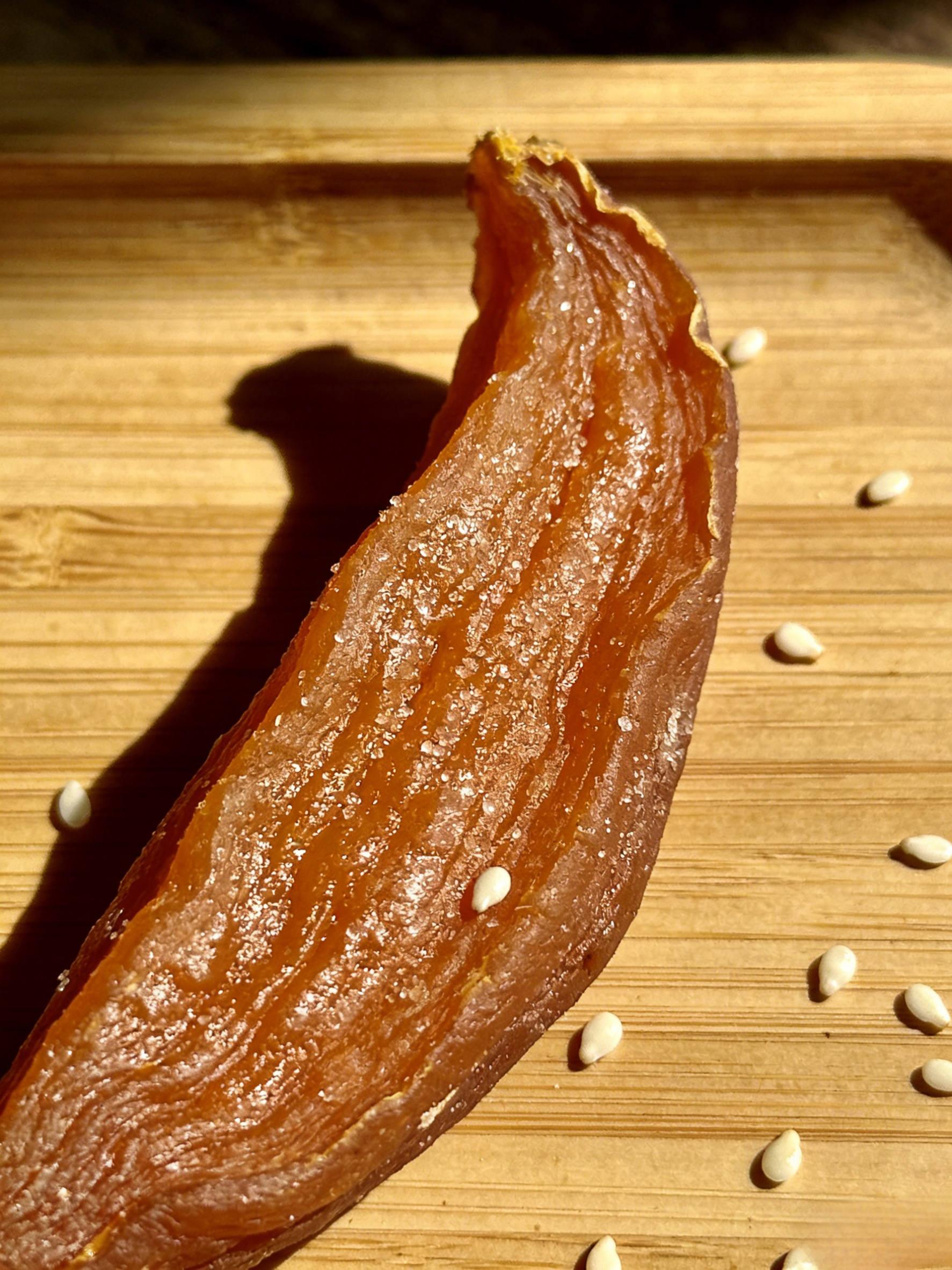 A székrekedés enyhítése érdekében: cukormentes, héjas édesburgonya szeletek fogyasztása.