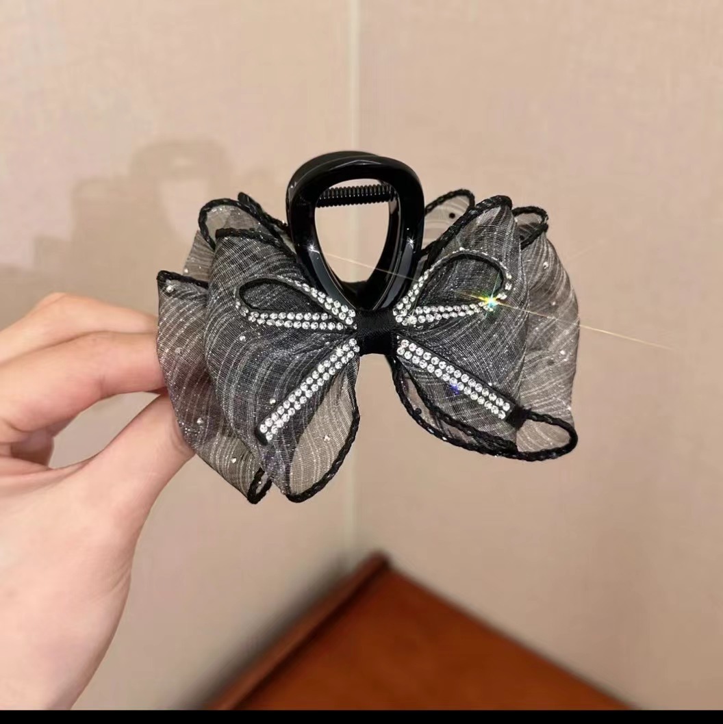 Pöttyös tüll habfelhő hajcsat