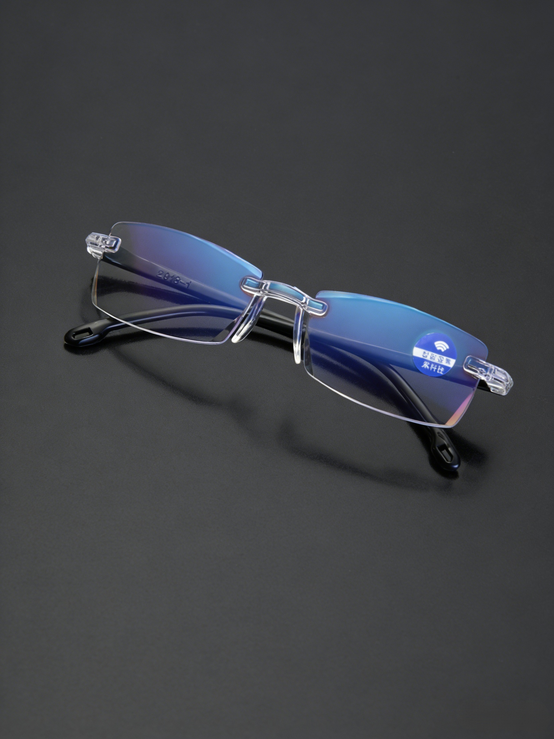 Kékszűrős bifokális szemüveg