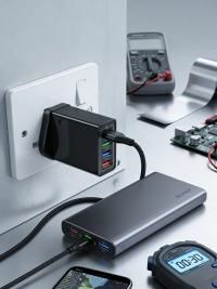 【Növelje a telefon akkumulátorának élettartamát】 Négyportos utazótöltő