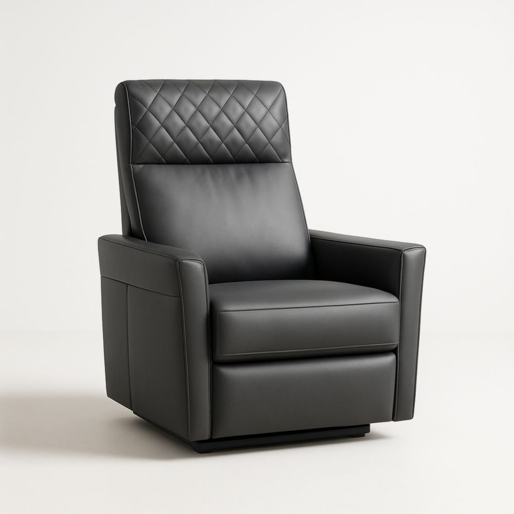 Poltrona con braccioli in pelle sintetica nera