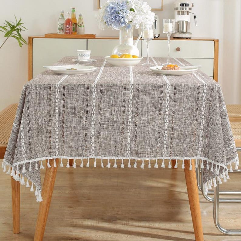 Cotton and Linen Tassel Everyday Dining Tablecloth