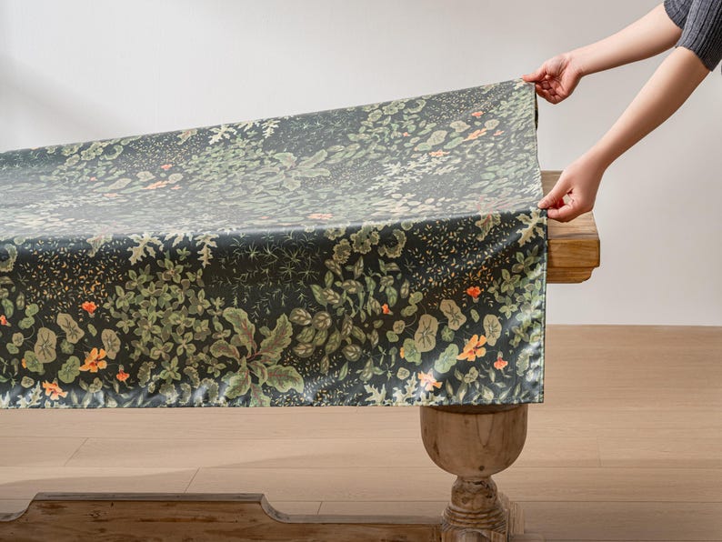 Botanical Print Waterproof and Easy-to-Clean Tablecloth