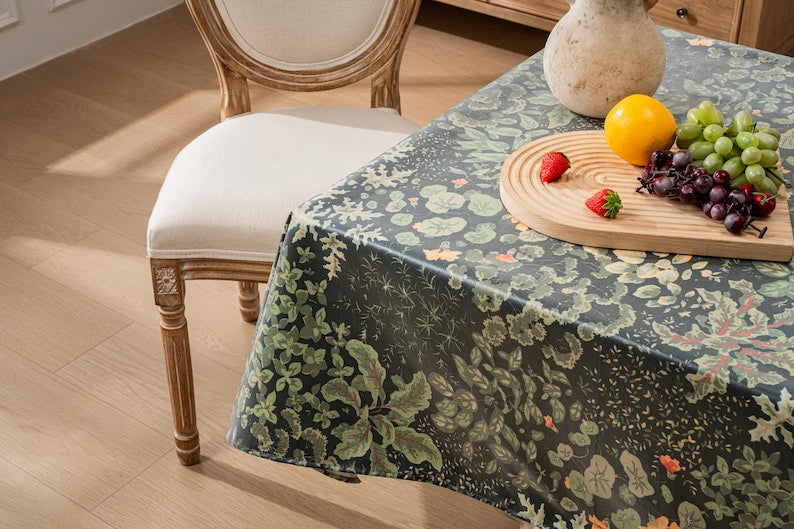 Botanical Print Waterproof and Easy-to-Clean Tablecloth
