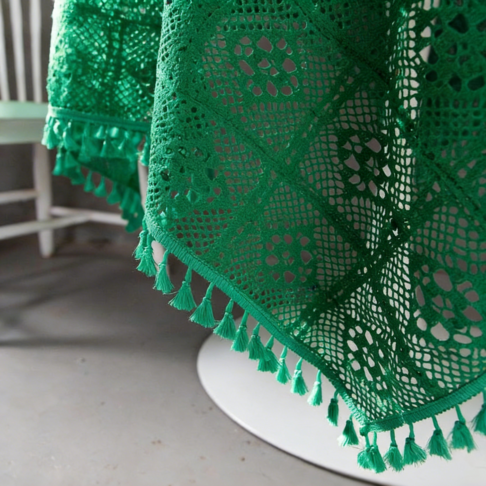 Nappe en dentelle vintage beige crochet avec glands