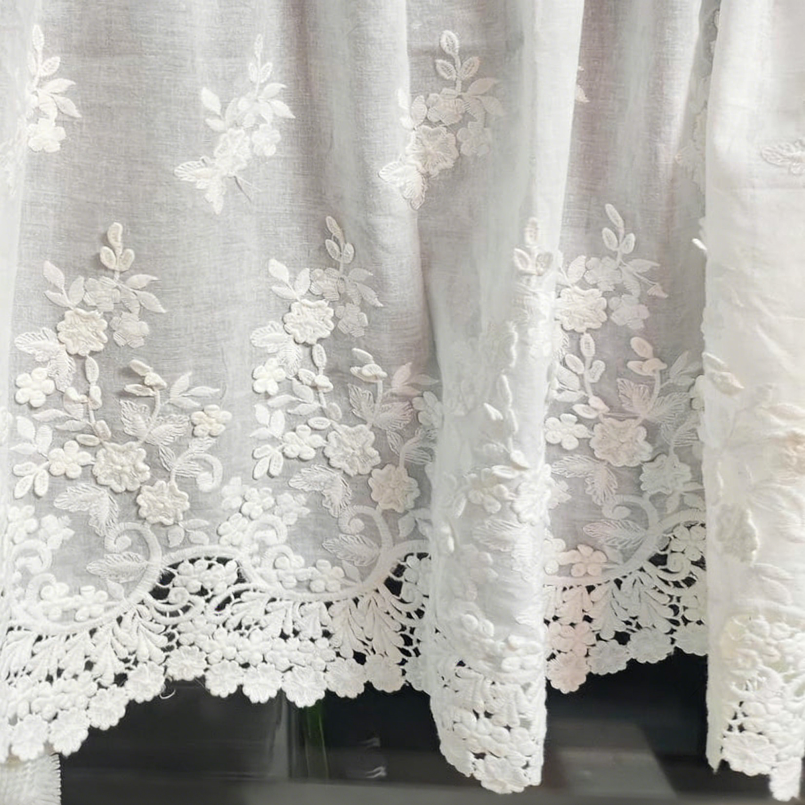 Rideau café en dentelle brodé cantonnière chic cuisine coton