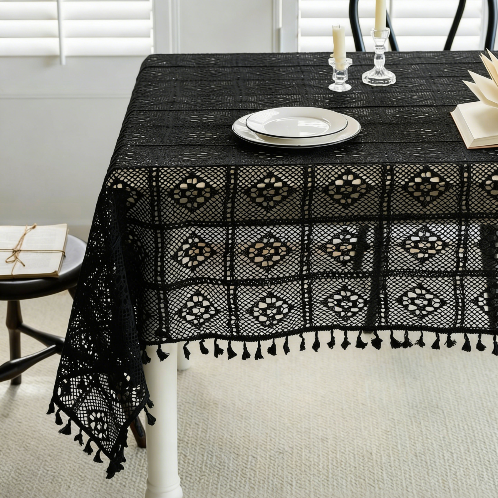 Nappe en dentelle vintage beige crochet avec glands