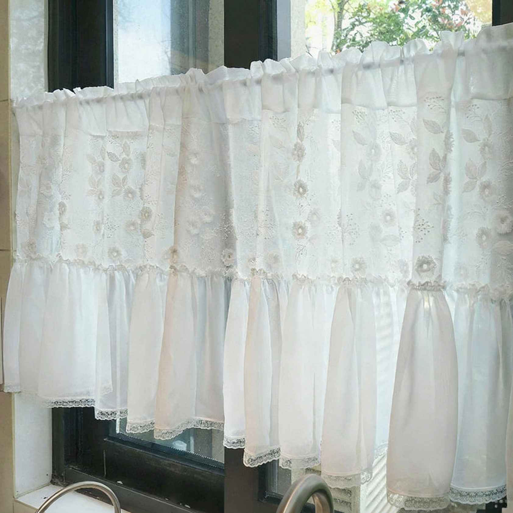 Rideau café en dentelle brodé floral coton blanc shabby chic