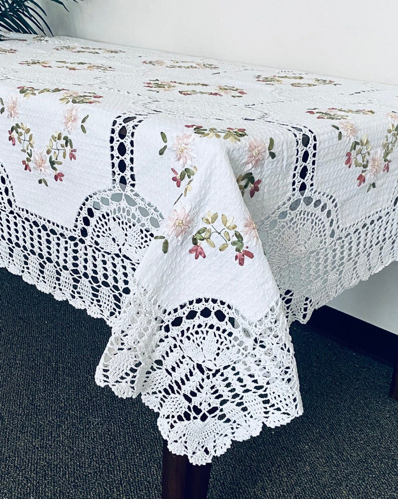 Nappe en dentelle au crochet oblongue 68 x 140 cm