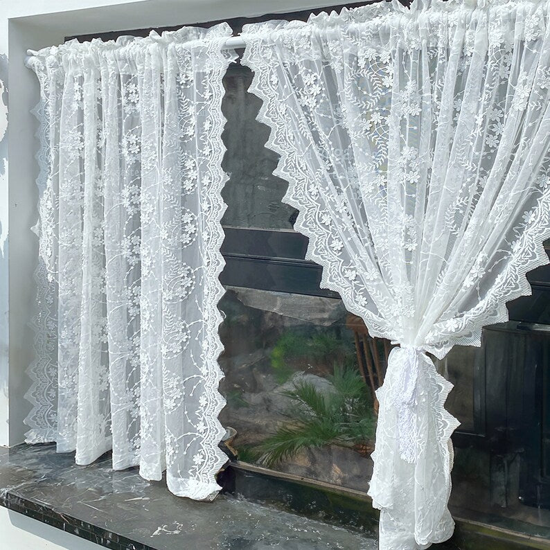 Rideau café en dentelle coton brodé blanc floral campagne 3D
