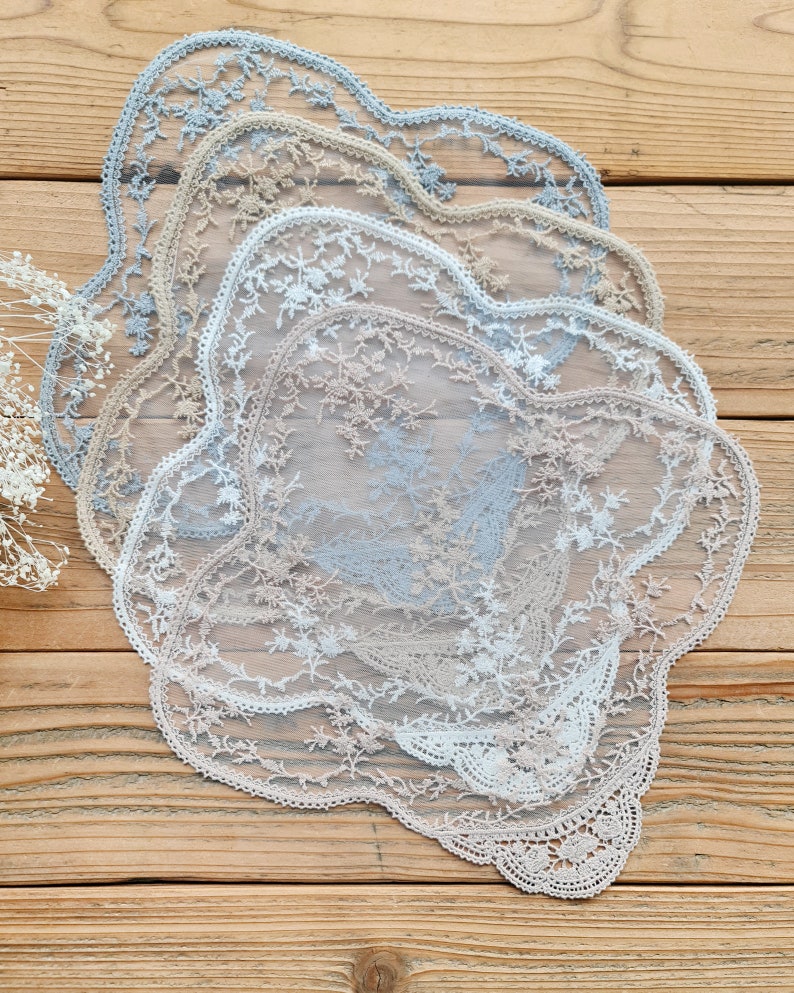 Sets de table en dentelle carrés vintage 4 couleurs 29 cm