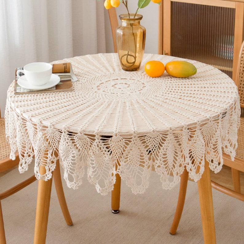 Nappe en dentelle ronde ananas crochet rustique française