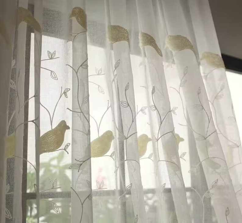 Rideaux en dentelle oiseaux et branches brodés