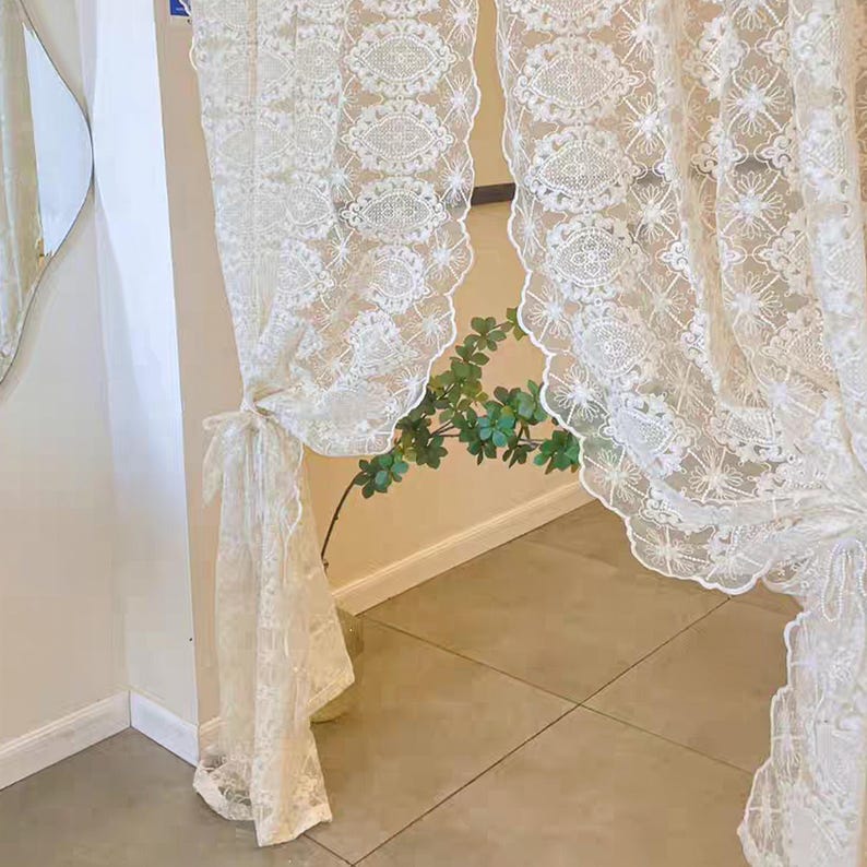 Rideau en dentelle brodée crème : drapé transparent bohème pour la chambre à coucher