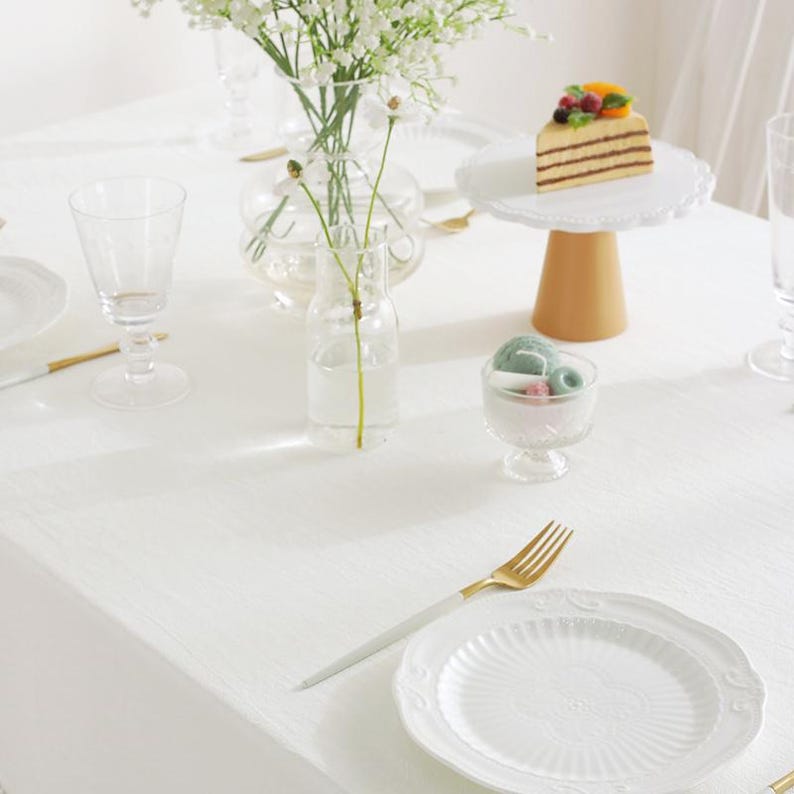 Nappe romantique française en coton blanc
