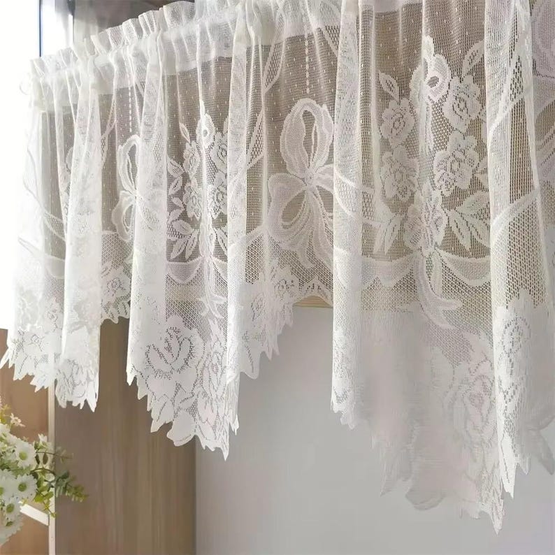 Rideau café en dentelle jaune transparent festonné passe-tringle