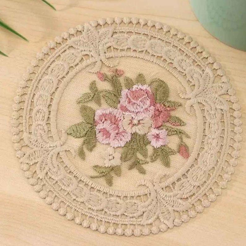 Sets de table en dentelle vintage brodé dessous de verre européen