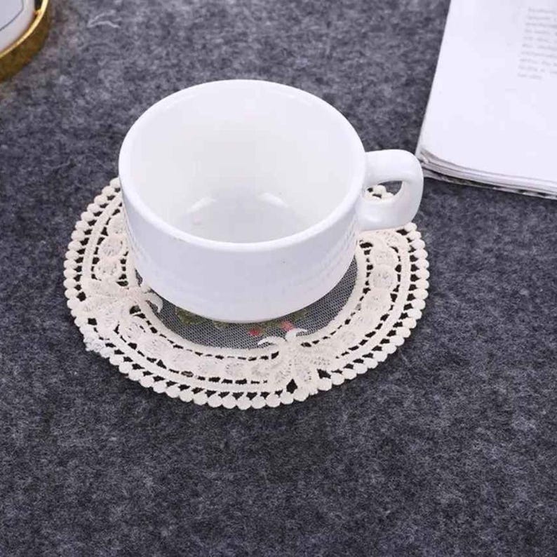 Sets de table en dentelle vintage brodé dessous de verre européen