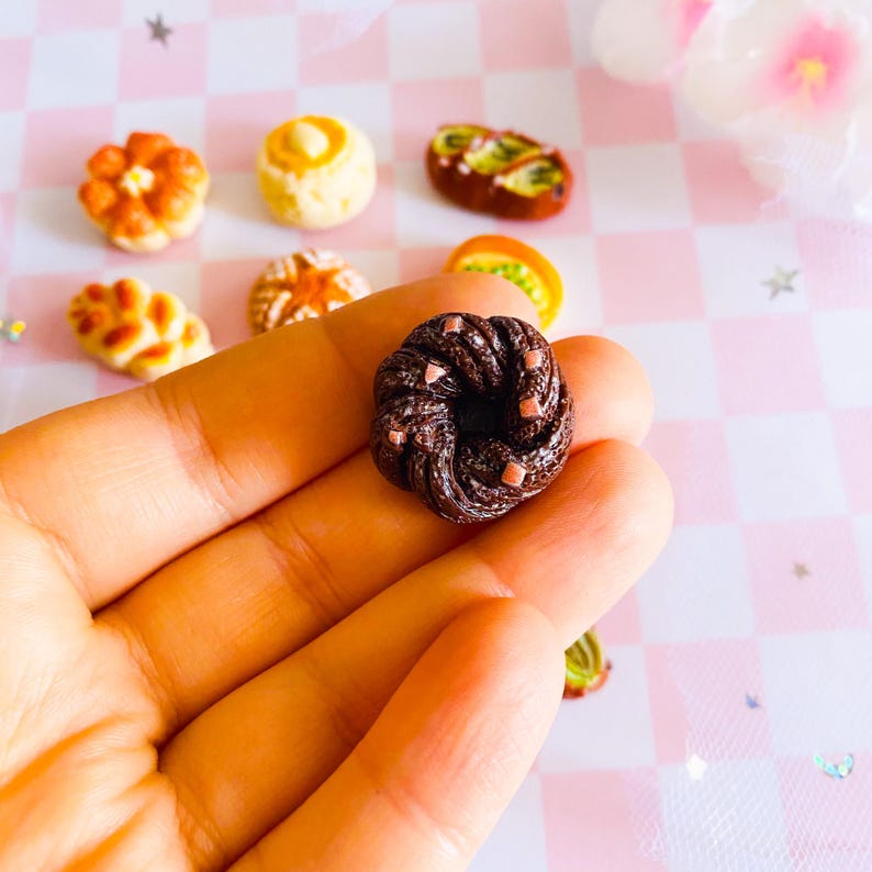 Bread and pastry refrigerator magnets, resin baking decorations