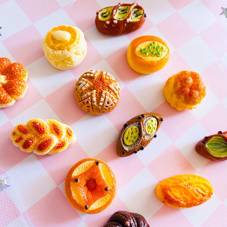 Bread and pastry refrigerator magnets, resin baking decorations