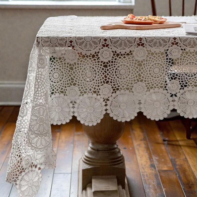 Nappe en dentelle blanche crochet floral décor ferme