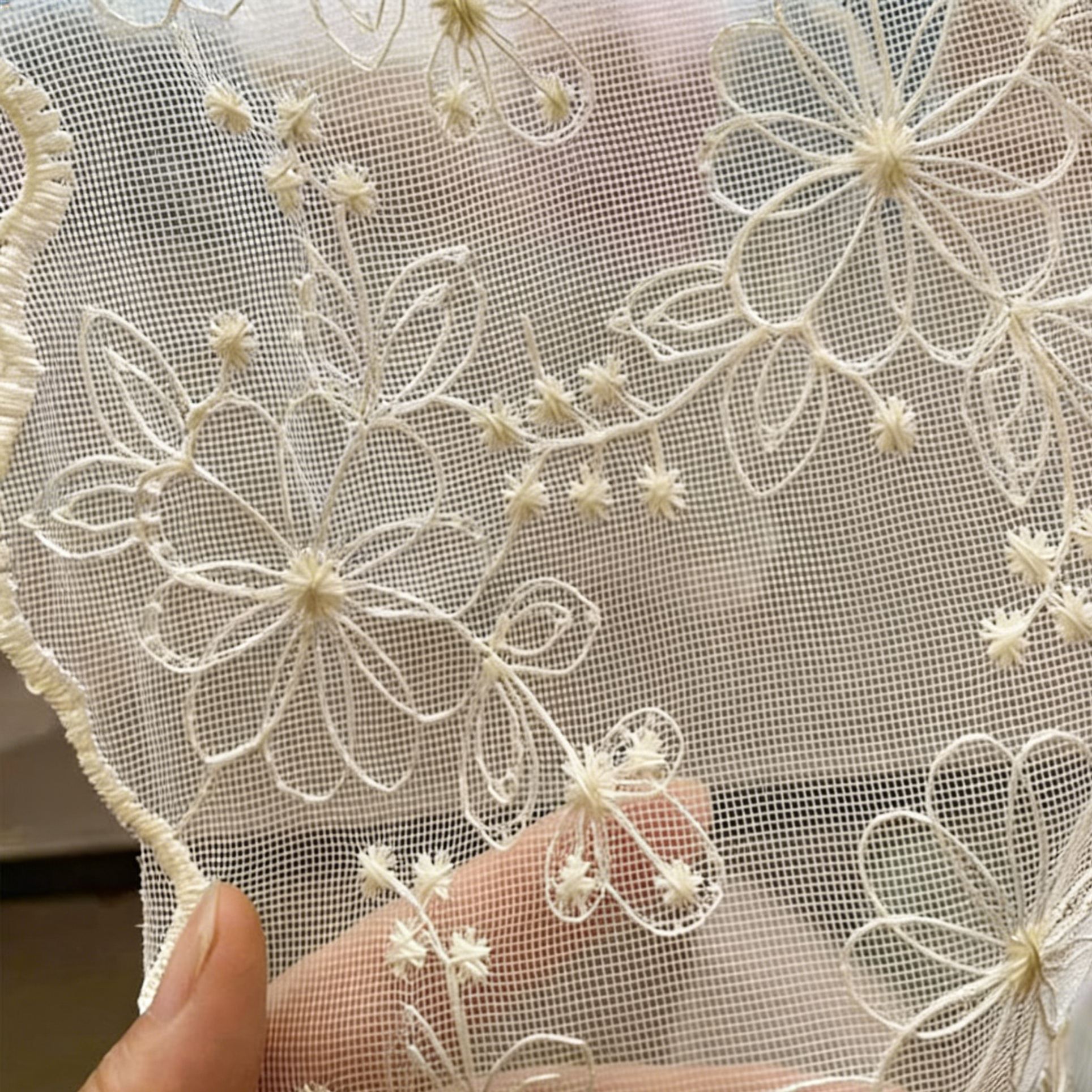 Rideaux en dentelle crème cottage vintage brodé