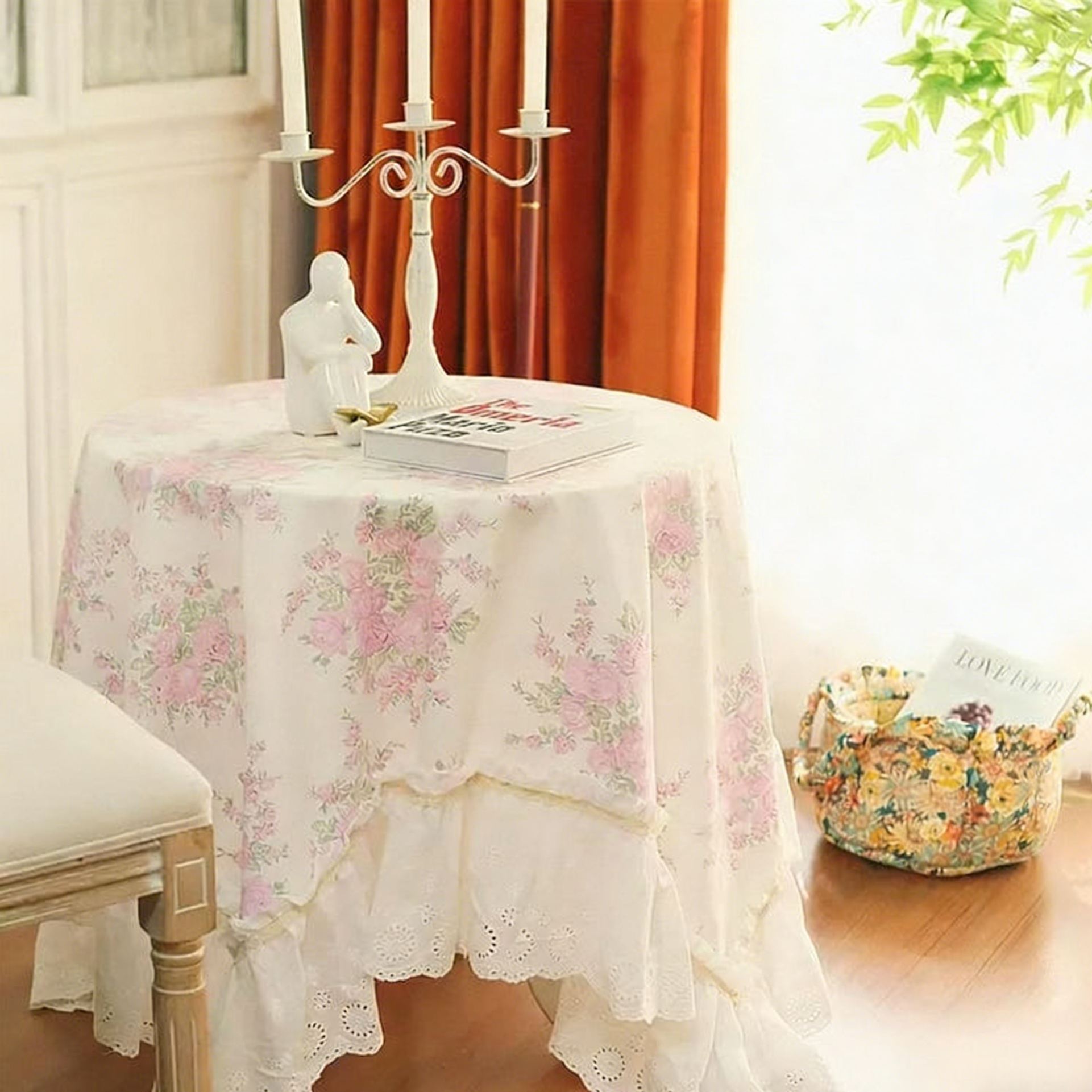 Nappe en dentelle brodée shabby chic en coton fleuri