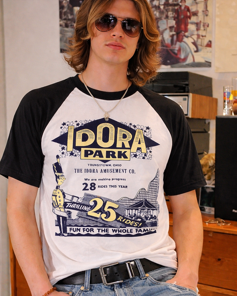TheRetroTee Idora Park's Thrilling 25 Rides 1910s Raglan Baseball T-Shirt