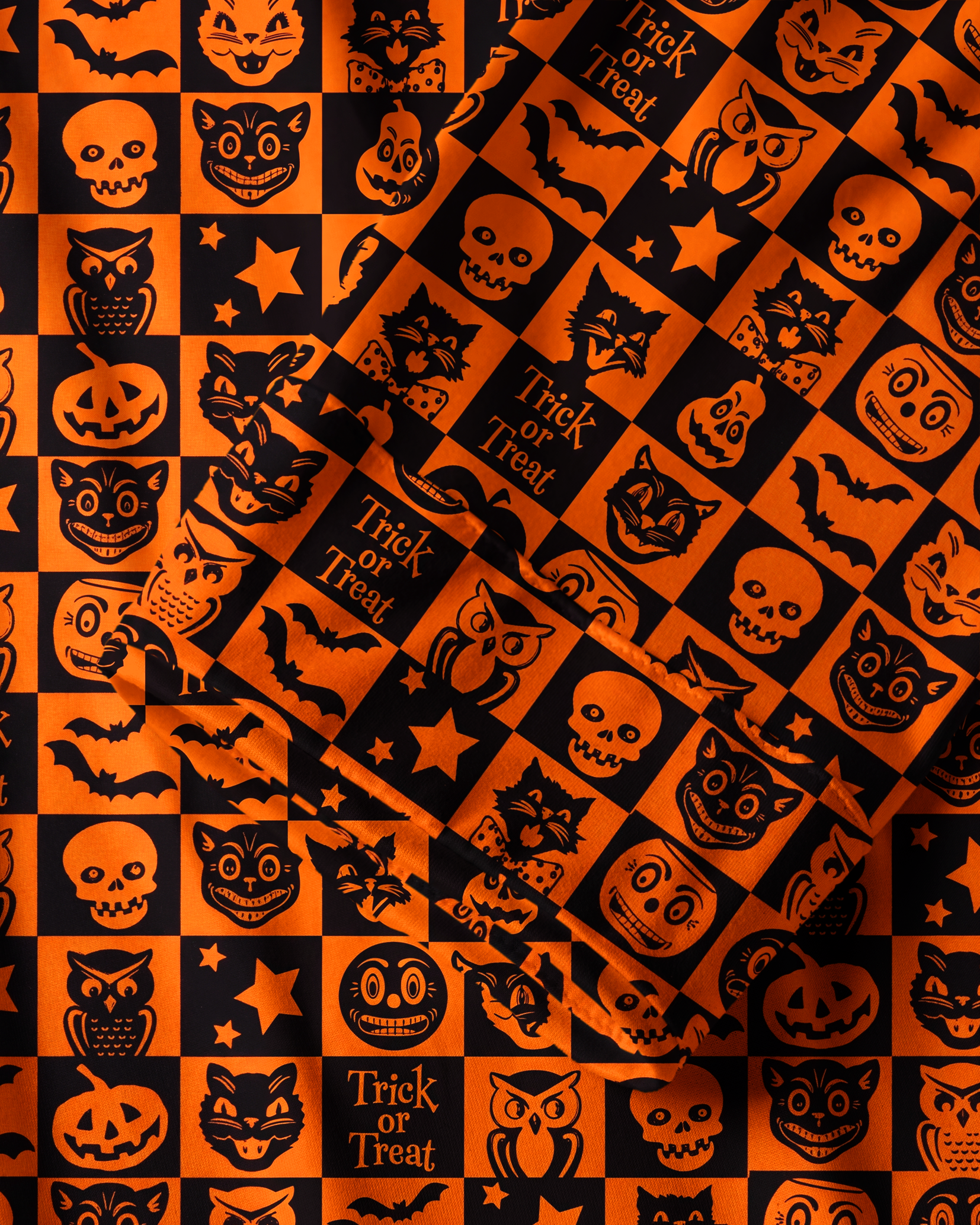 TheRetroTee Retro Checker Halloween Silhouette Vintage Pajama Set