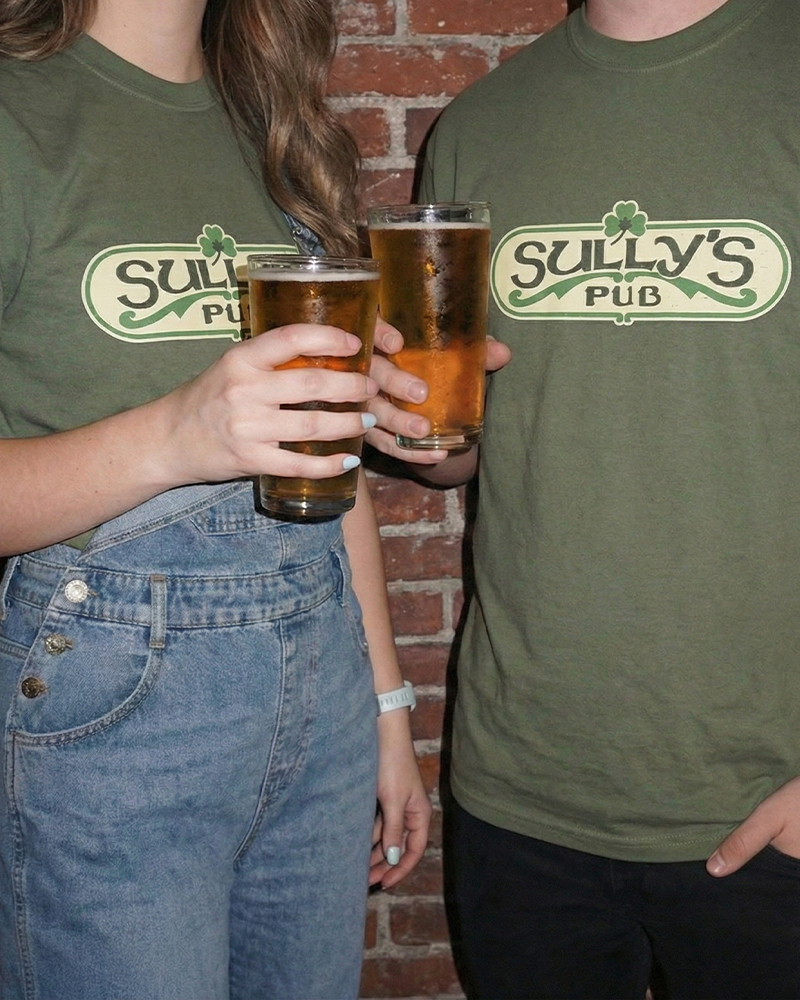 TheRetroTee Sully's Pub Peoria Bar 1980s Cotton T-Shirt