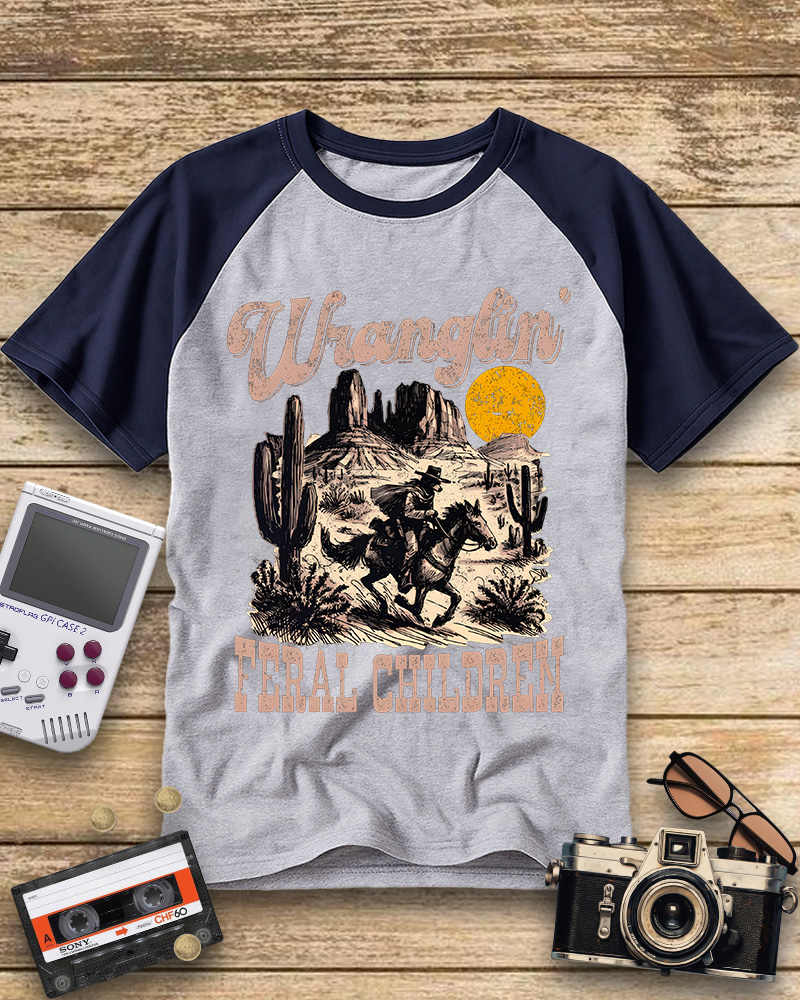 TheRetroTee Retro Wranglin' Feral Children Raccoon 90s Raglan Baseball T-Shirt