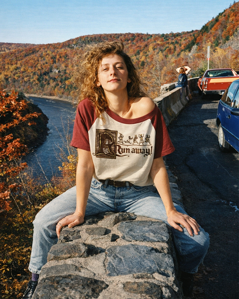 TheRetroTee Run Away 1970s Raglan Baseball T-Shirt