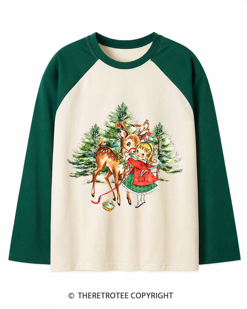 TheRetroTee Vintage Christmas Girl and Reindeer 1950s Christmas Long Sleeve Raglan T-Shirt