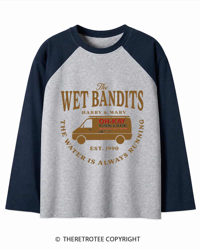 TheRetroTee The Wet Bandits 1990s Christmas Long Sleeve Raglan T-Shirt