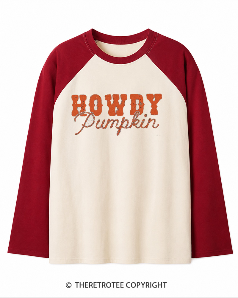 TheRetroTee Howdy Pumpkin 1970s Long Sleeve Raglan T-Shirt