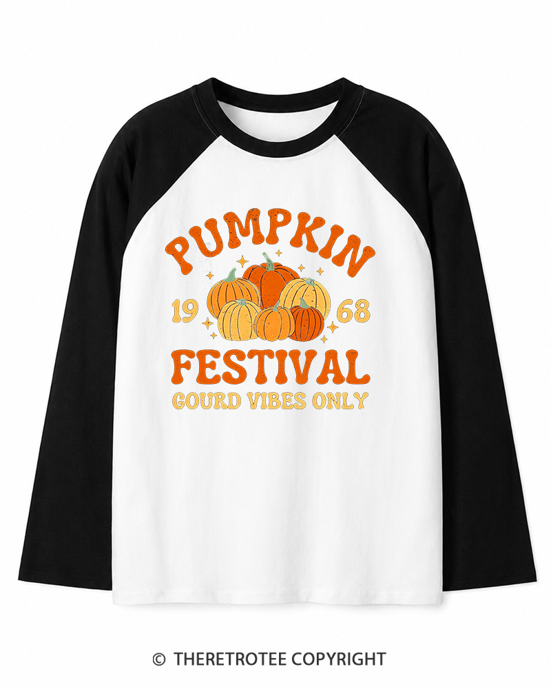 TheRetroTee Retro Pumpkin 1960s Long Sleeve Raglan T-Shirt