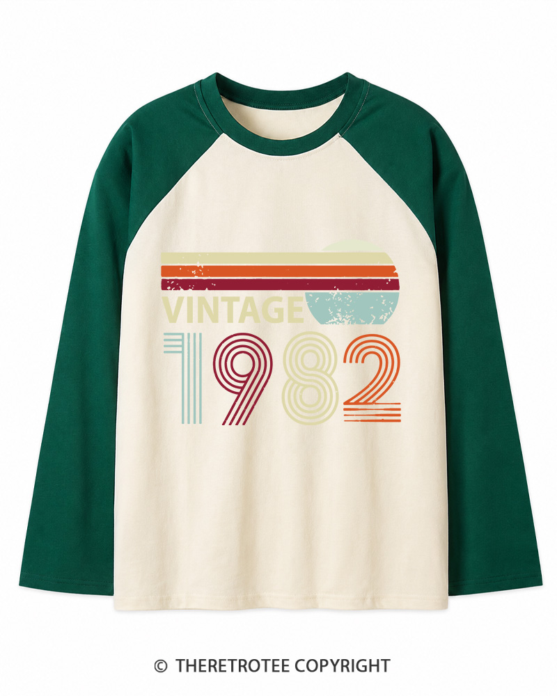 TheRetroTee 1982 Vintage Long Sleeve Raglan T-Shirt