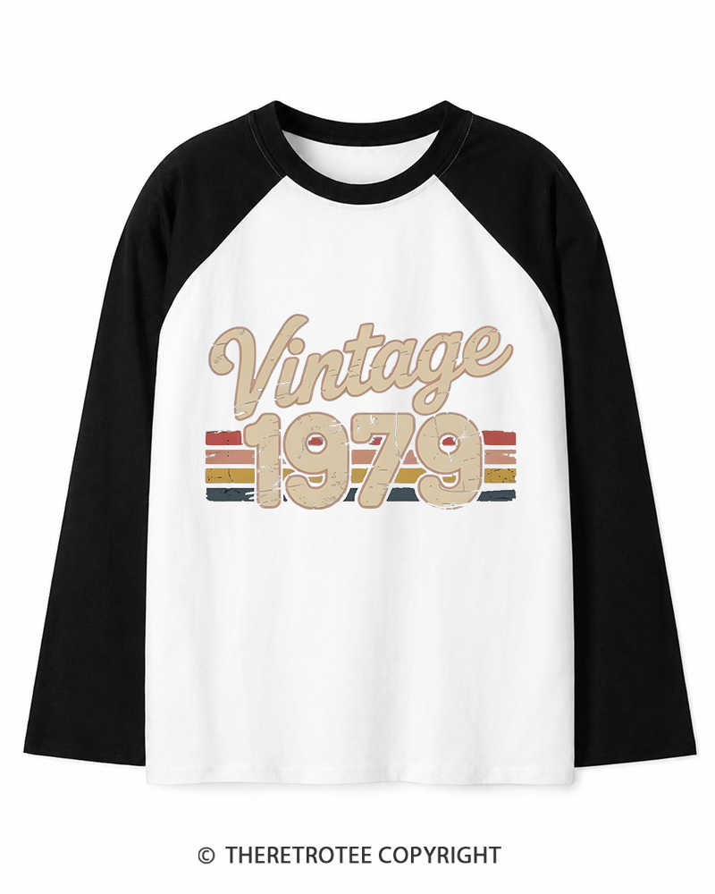TheRetroTee 1979 Vintage Long Sleeve Raglan T-Shirt