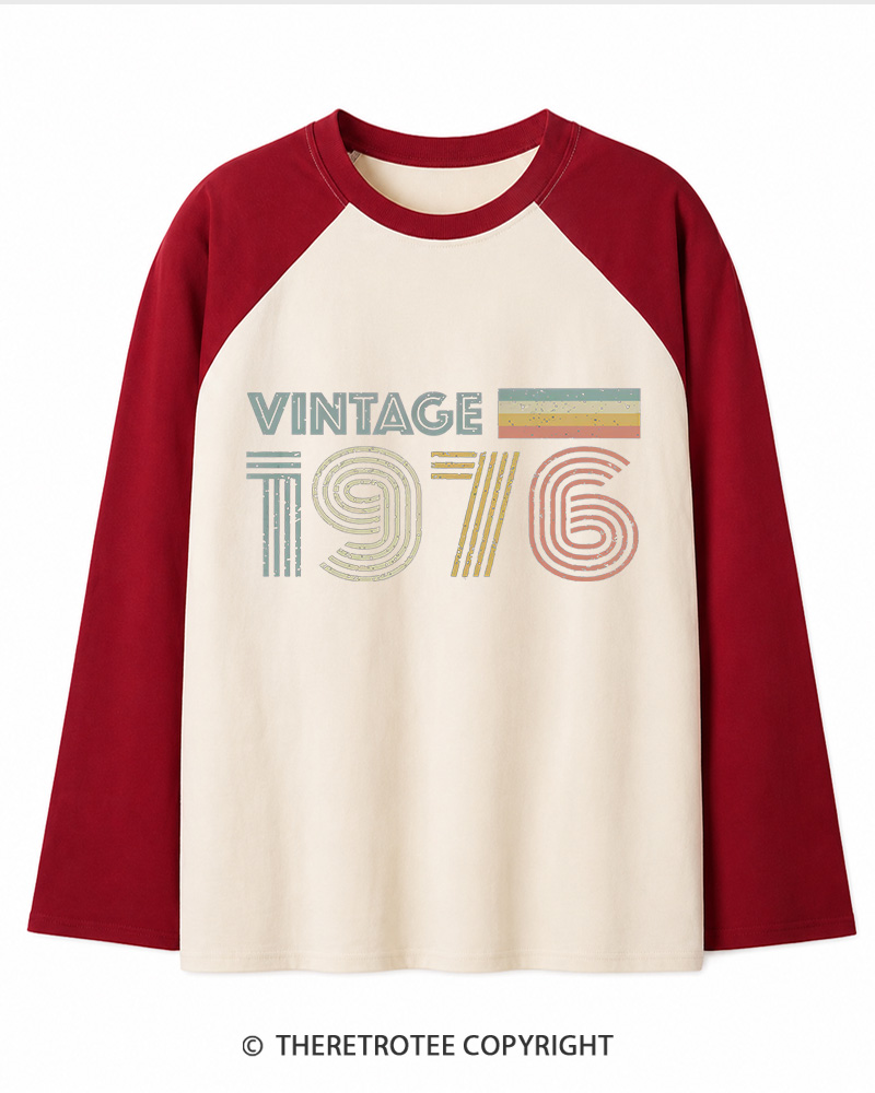 TheRetroTee 1976 Vintage Long Sleeve Raglan T-Shirt