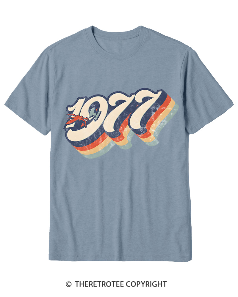 TheRetroTee 1977 Retro Dog Fight Cotton T-Shirt