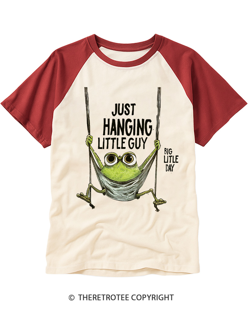TheRetroTee Just Hanging Little Guy Frog Raglan Baseball T-Shirt