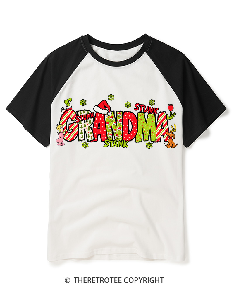TheRetroTee Christmas Mom 1960s Raglan Baseball T-Shirt