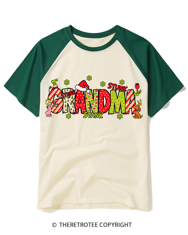 TheRetroTee Christmas Mom 1960s Raglan Baseball T-Shirt