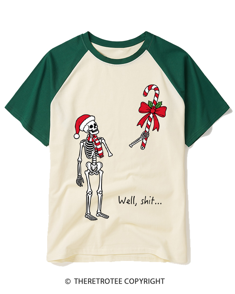 TheRetroTee Christmas Skeleton Vintage Raglan Baseball T-Shirt