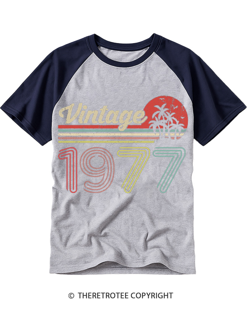 TheRetroTee 1977 Vintage Raglan Baseball T-Shirt
