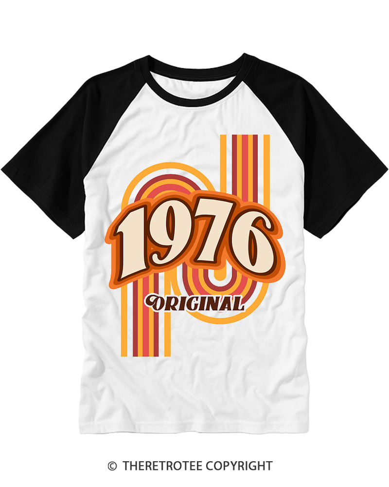 TheRetroTee 1976 Original Classic Nostalgia Graphic Raglan Baseball T-Shirt
