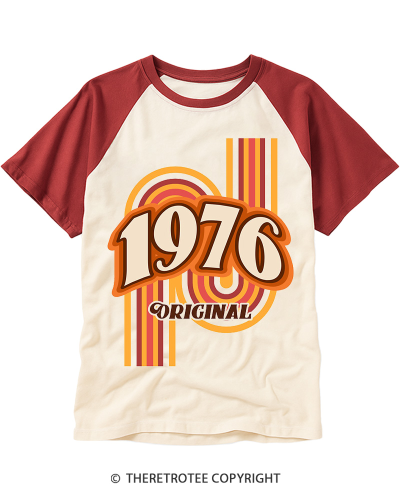 TheRetroTee 1976 Original Classic Nostalgia Graphic Raglan Baseball T-Shirt