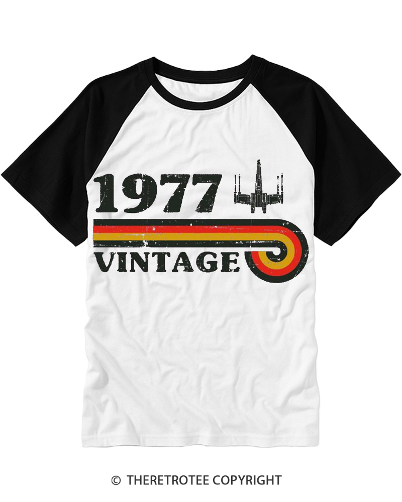 TheRetroTee 1977 Vintage Wing Raglan Baseball T-Shirt